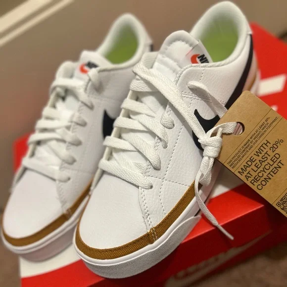 NEW!! Nike Court Legacy Sneakers Womens - Picture 6 of 11